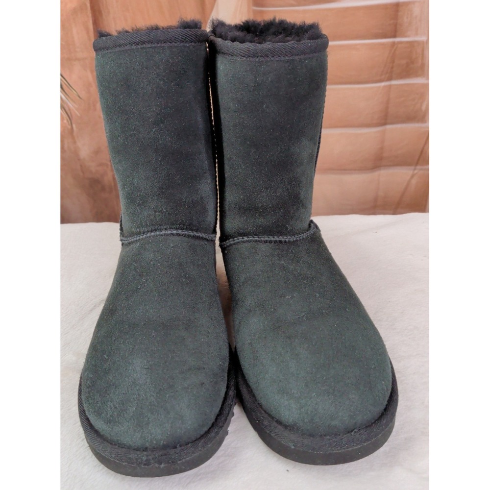 UGG Classic Short Boots in Dark Gray